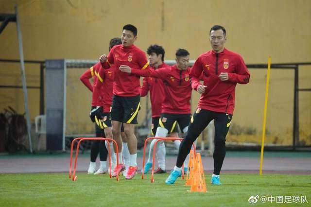 陈雅伦三点尽露未删减版